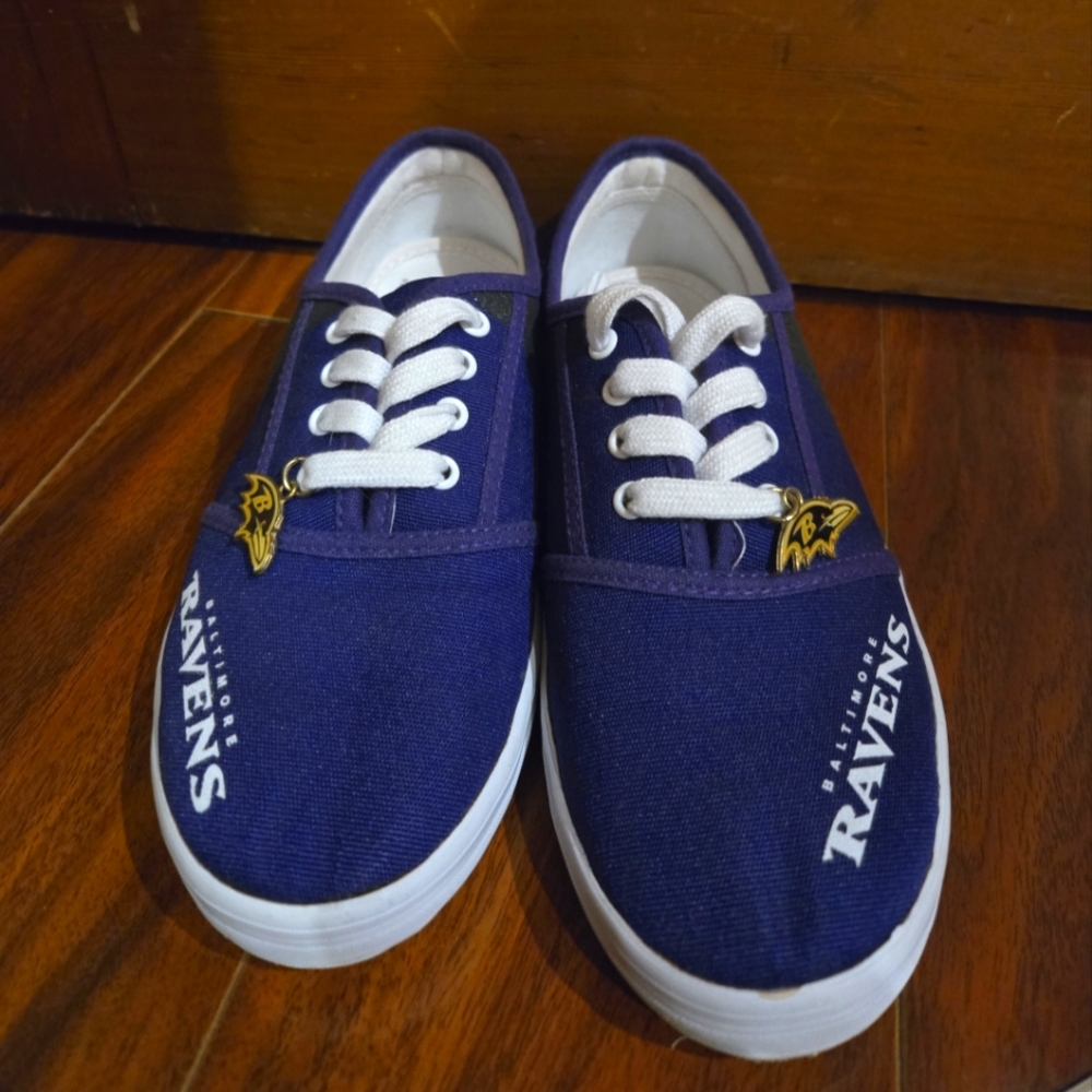Bradford Exchange NFL-licensed Baltimore Ravens Canvas Sneakers, size 8
